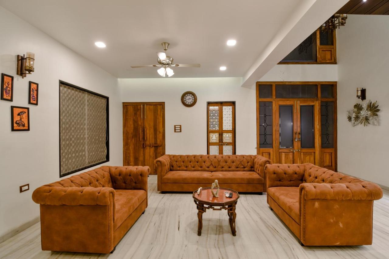 Lifeline Villas - Luxurious Taraangan 4 Mountain View Villa With Biggest Pool And Huge Open Area Lonavala Exterior foto