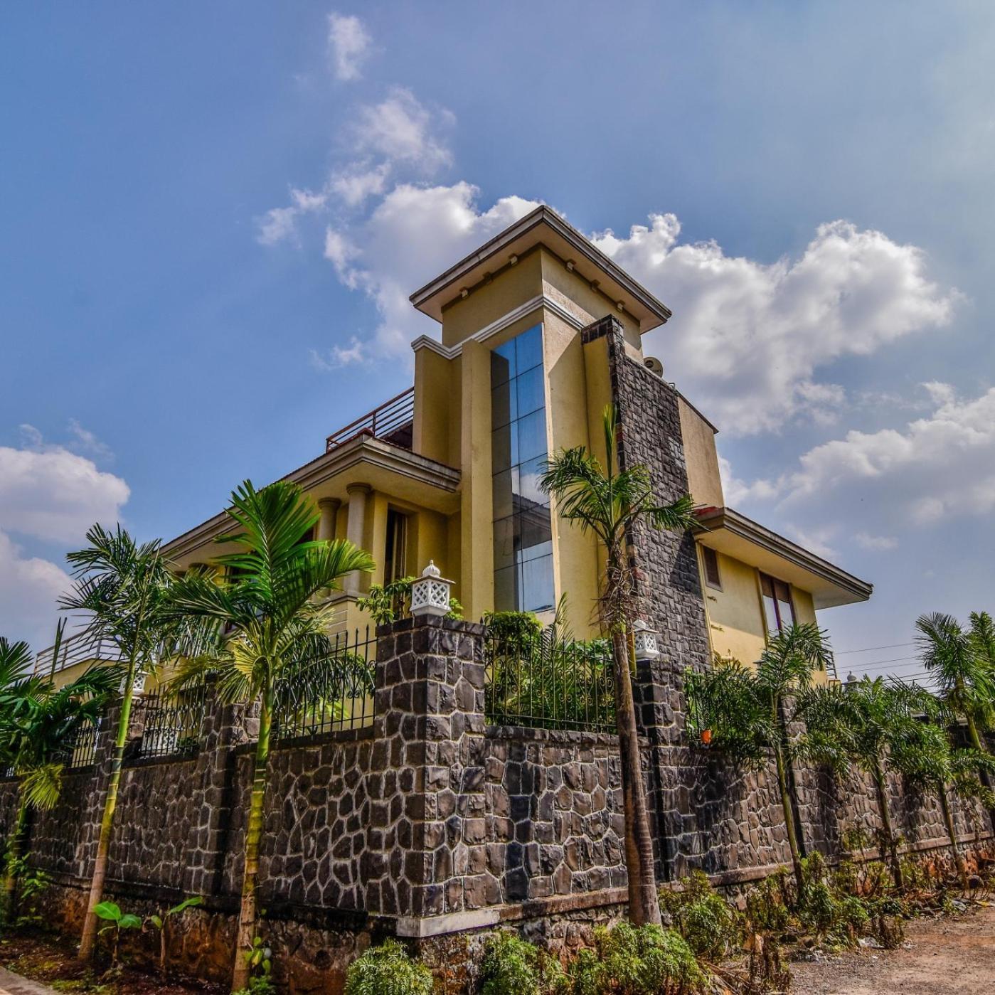 Lifeline Villas - Luxurious Taraangan 4 Mountain View Villa With Biggest Pool And Huge Open Area Lonavala Exterior foto